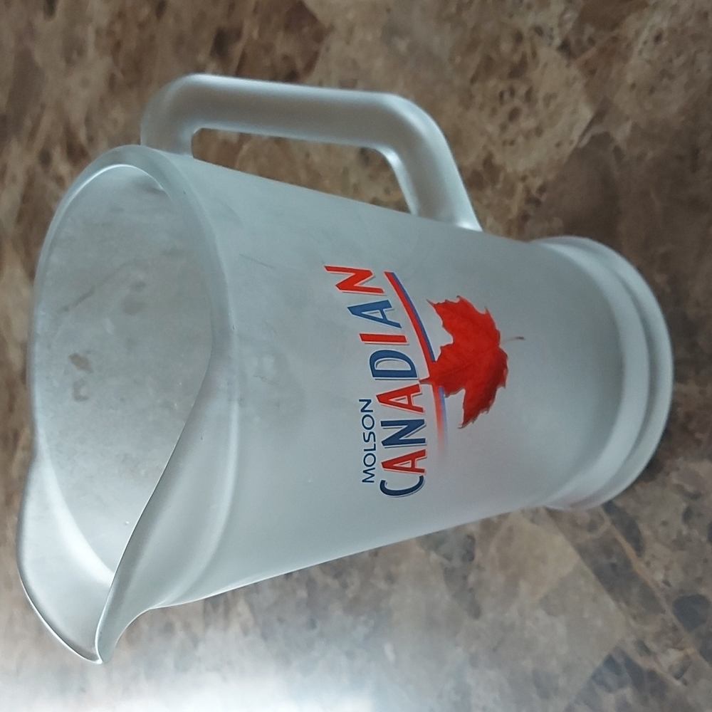 Molson Canadian Glass Beer Pitcher, EUC